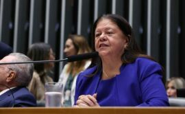 Imagem da notícia Comissão aprova regra que facilita trabalho de aprendizes e PCDs em órgãos públicos